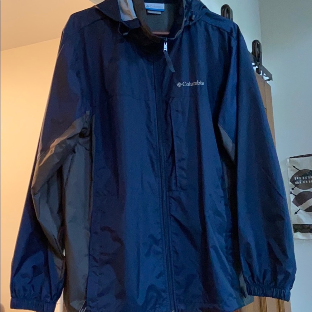 Men’s Columbia windbreaker